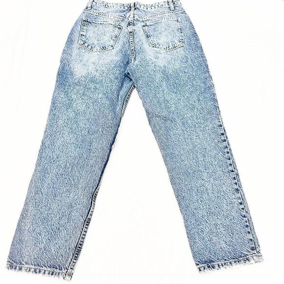 Zara Mom Jeans Vintage Wash Denim Distressed Hem Detailing Size 10 - Picture 3 of 8